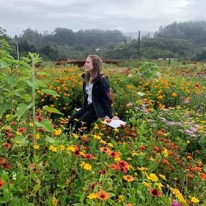 Meet your Posher, Casey